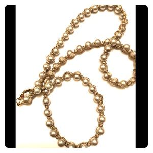 LOFT faux pearl necklace